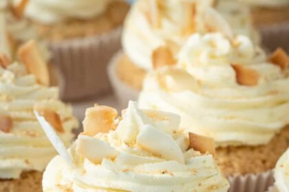 Vegan coconut cupcakes 19.jpg