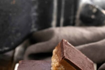 Chocolate peanut butter rice krispie treats scaled.jpg