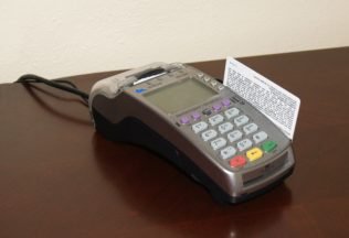 Credit card machine 316x216.jpg