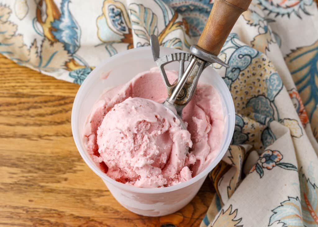 Roasted strawberry ice cream bfk 4 1024x731.jpg