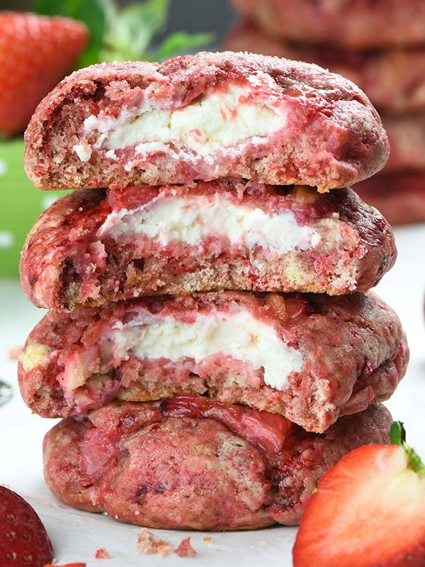 Strawberry cheesecake cookies featured.jpg