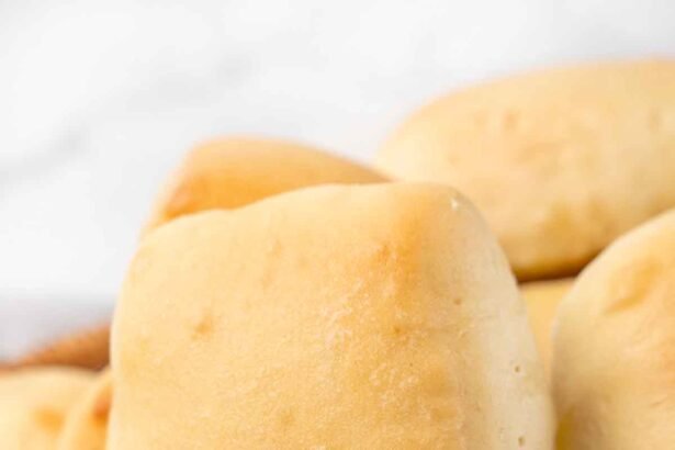 Texas roadhouse rolls hero 10.jpg