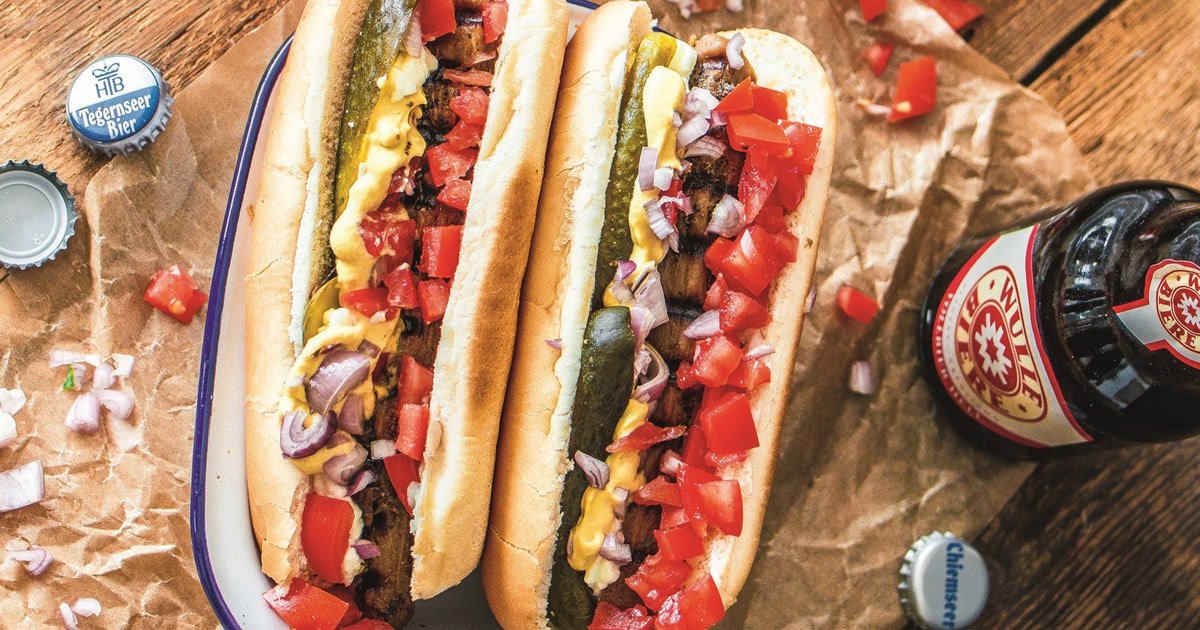 Vegnews.eggplanthotdog3.png