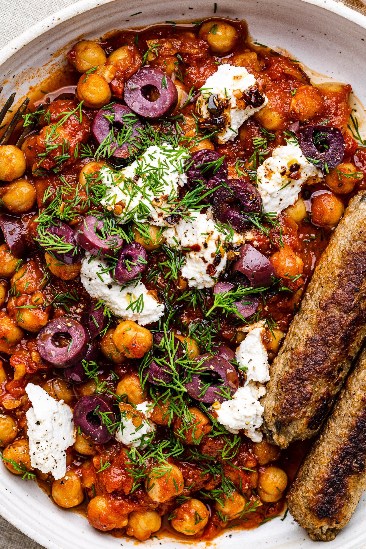 Greek chickpeas tomato sauce macro.jpg