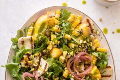Halloumi peach salad 8 scaled.jpg