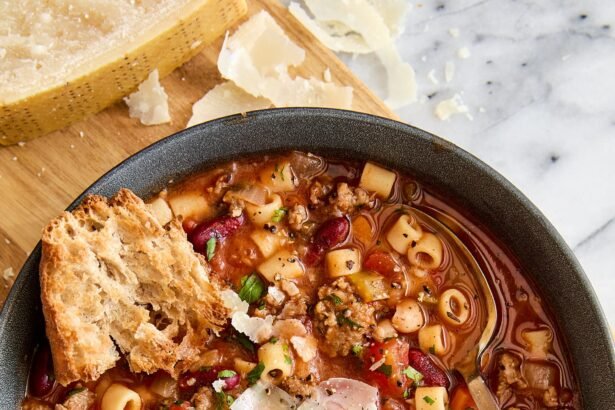 250409 dd slow cooker olive garden pasta e fagioli 150.jpg
