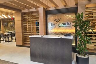 Bar louie celebrates hoffman estates grand opening with weeklong festivities feature.jpg