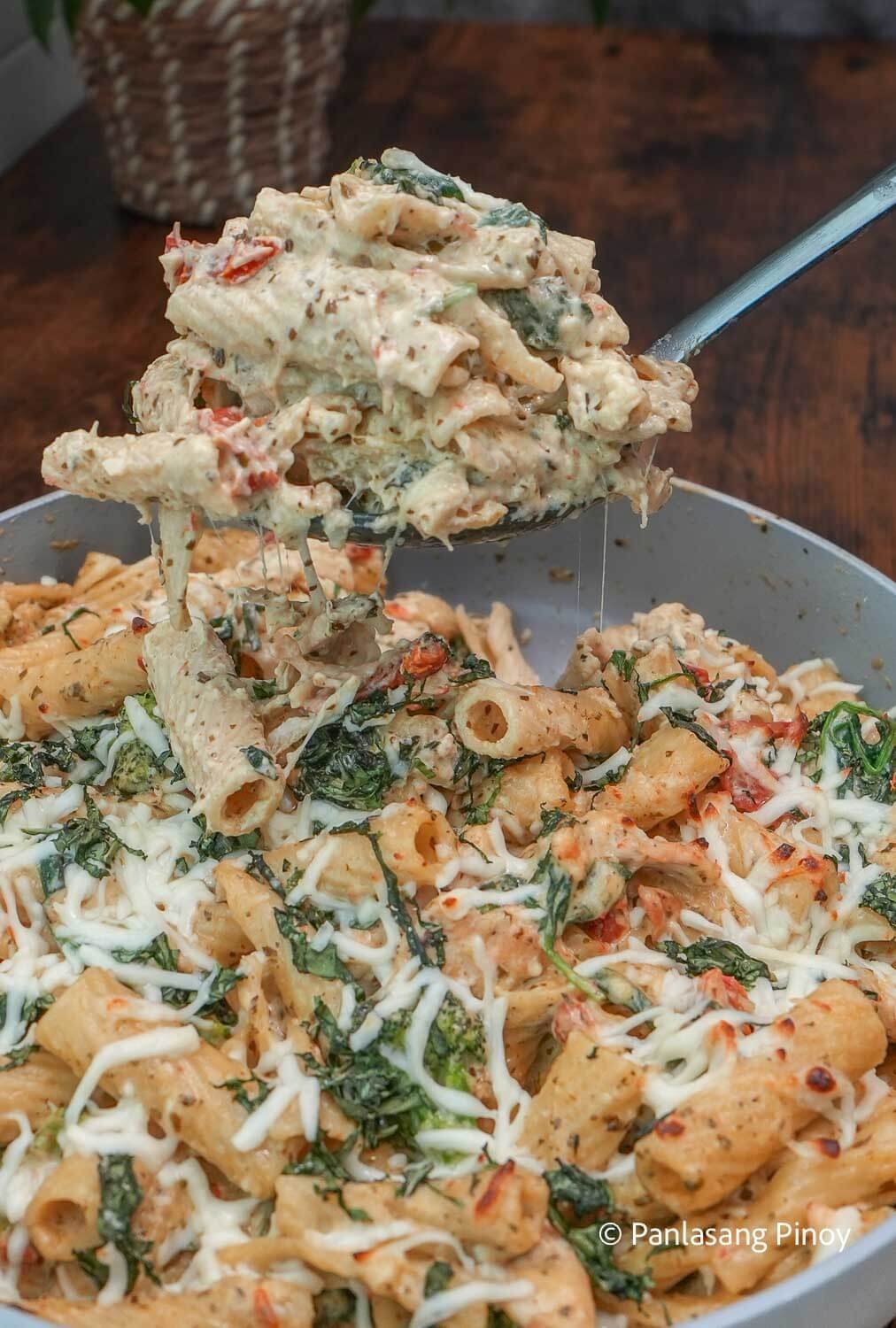 Chicken pesto pasta.jpg