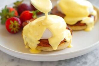 Eggs benedict recipe 1.jpg