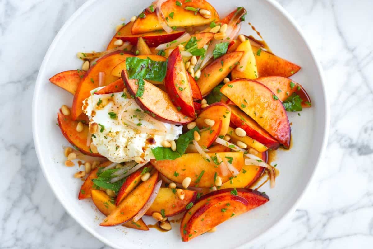 Peach burrata salad recipe 2.jpg