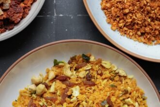 Savory lentil granola 5115.jpg