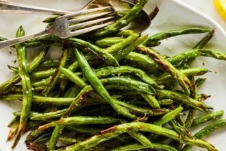 Air fryer green beans social.jpg