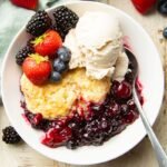 Vegan berry cobbler 9.jpg