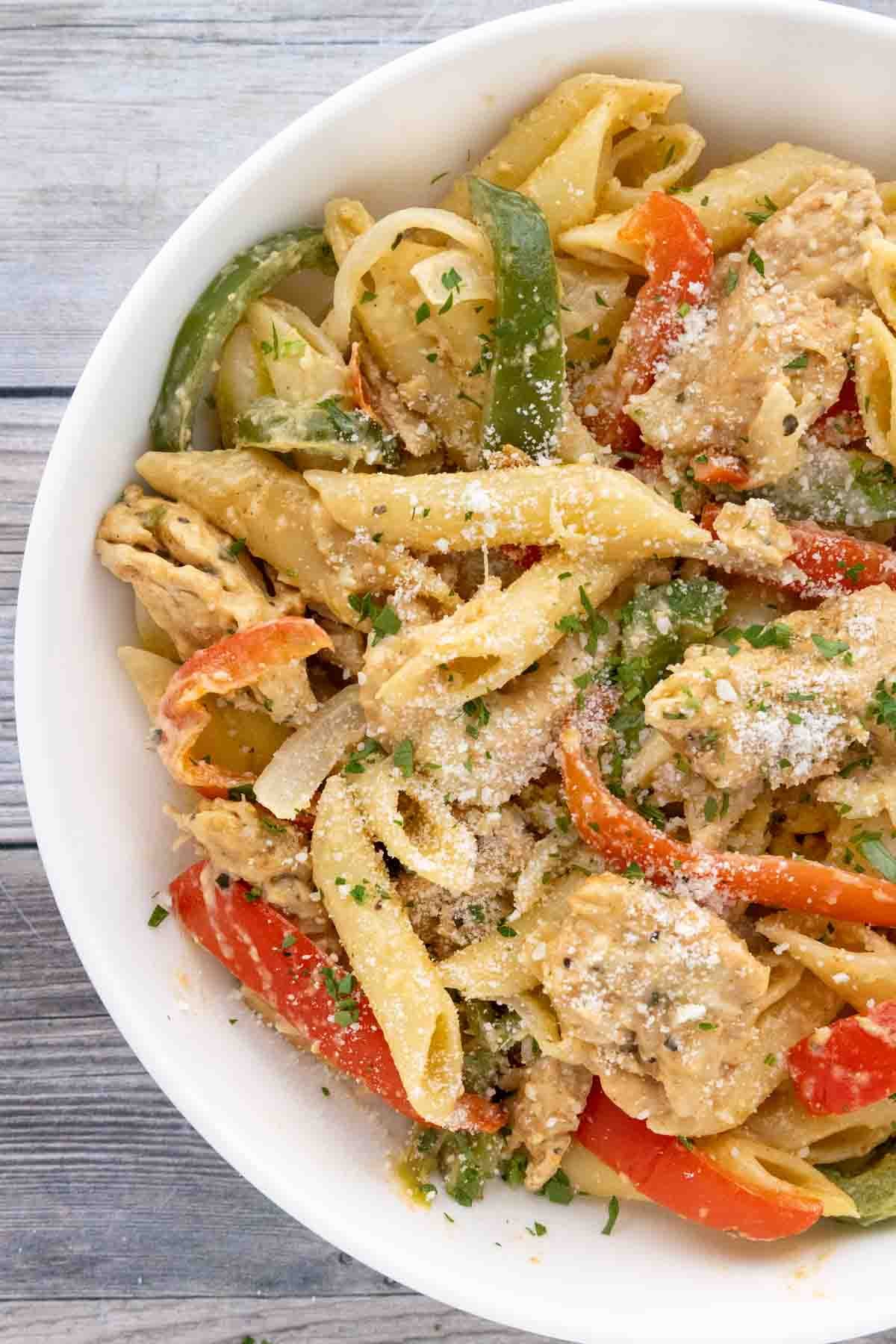 Chicken fajita pasta hero 13.jpg
