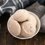Chocolate chip meringues 4.jpg