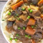 Crock pot beef stew hero 10.jpg