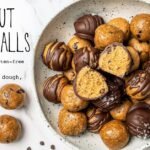 Easy peanut butter balls recipe with oats no bake facebook.jpg