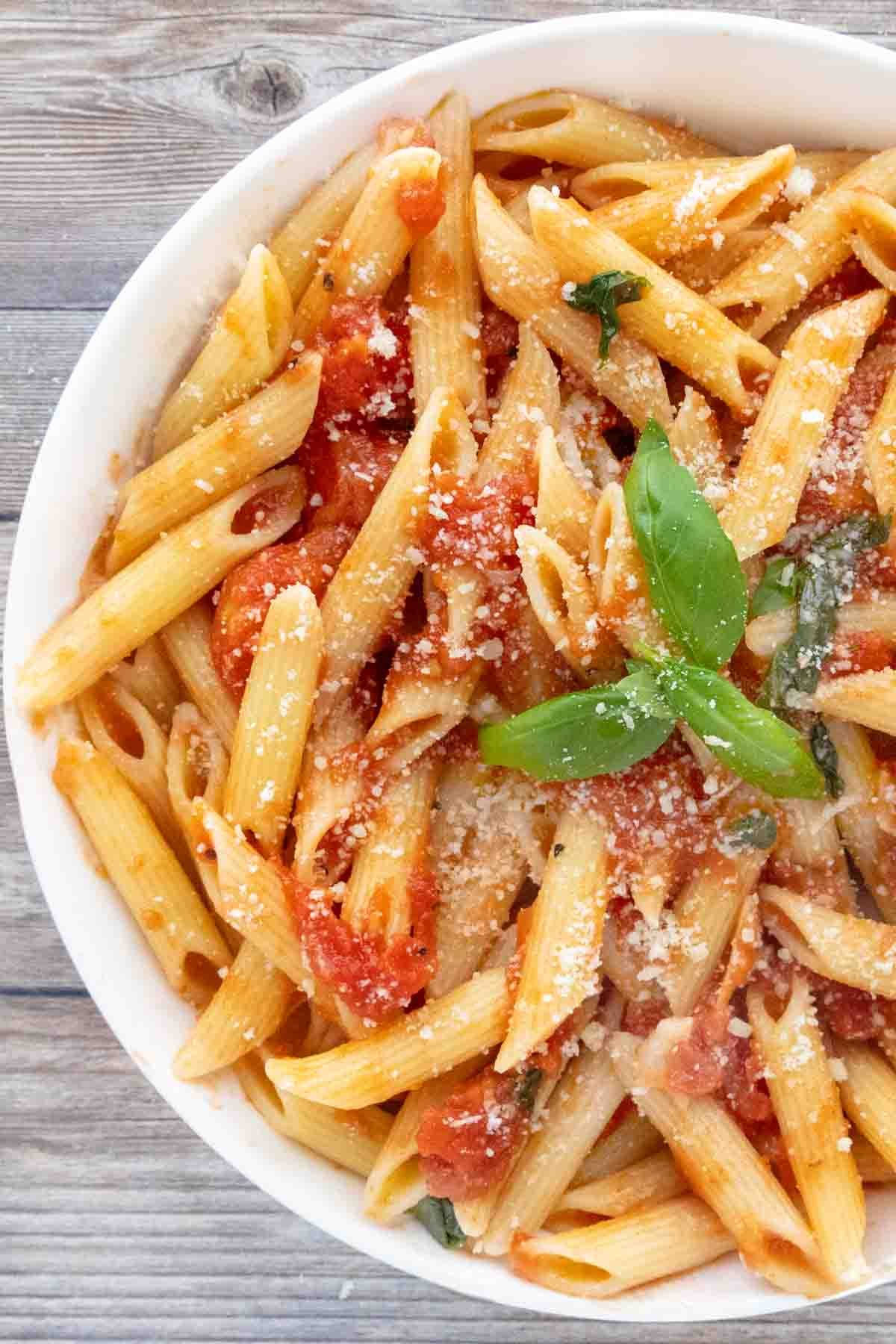 Penne pomodoro hero 12.jpg