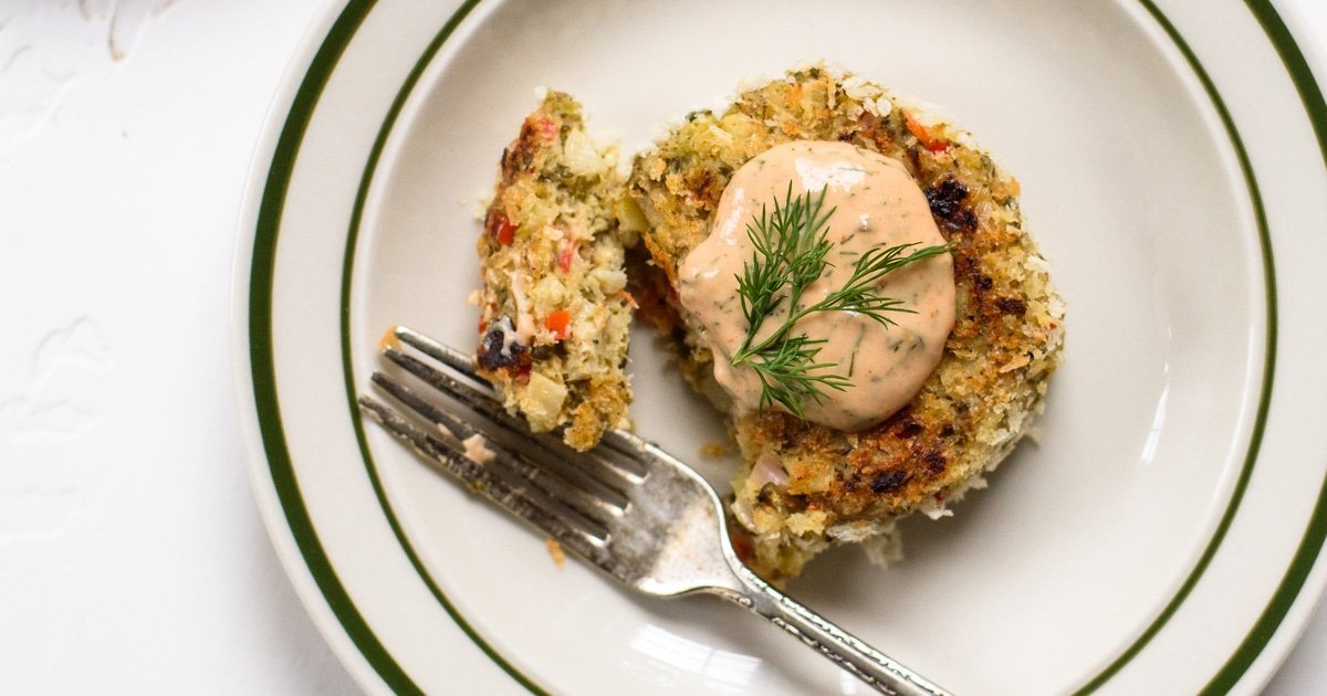 Vegnews.crabcakes.jpg