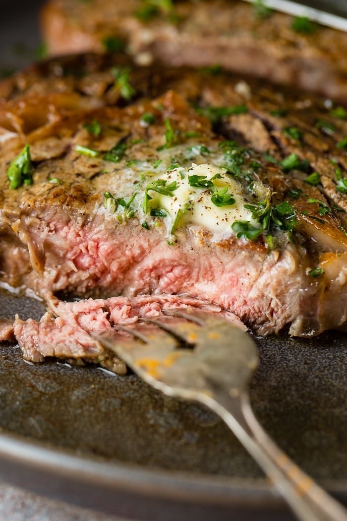Easy garlic butter steak at home 10.jpg