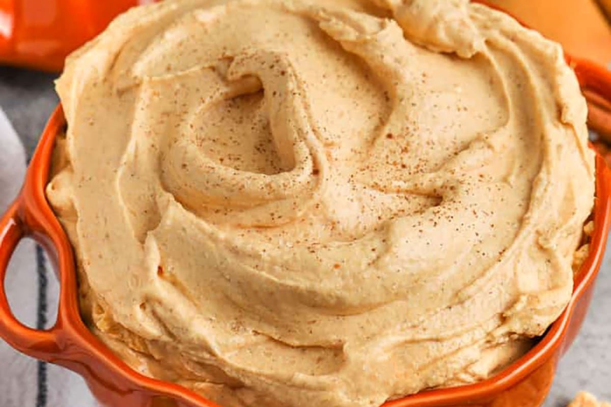 Cropped pumpkin dip spendwithpennies.jpg