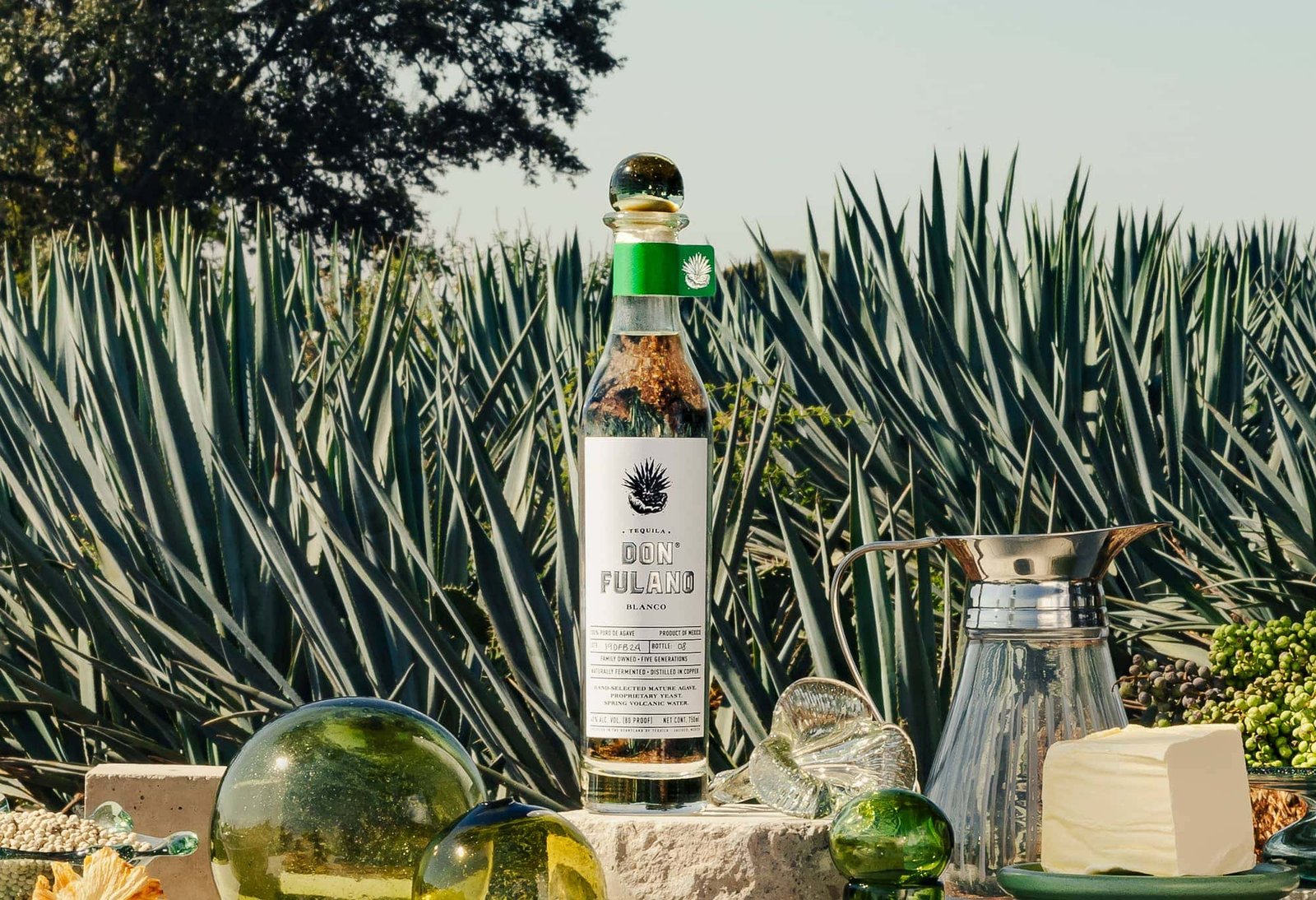 Don fulano blanco mesa.jpg