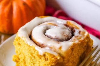 Pumpkin cinnamon rolls recipe 2 of 2.jpg