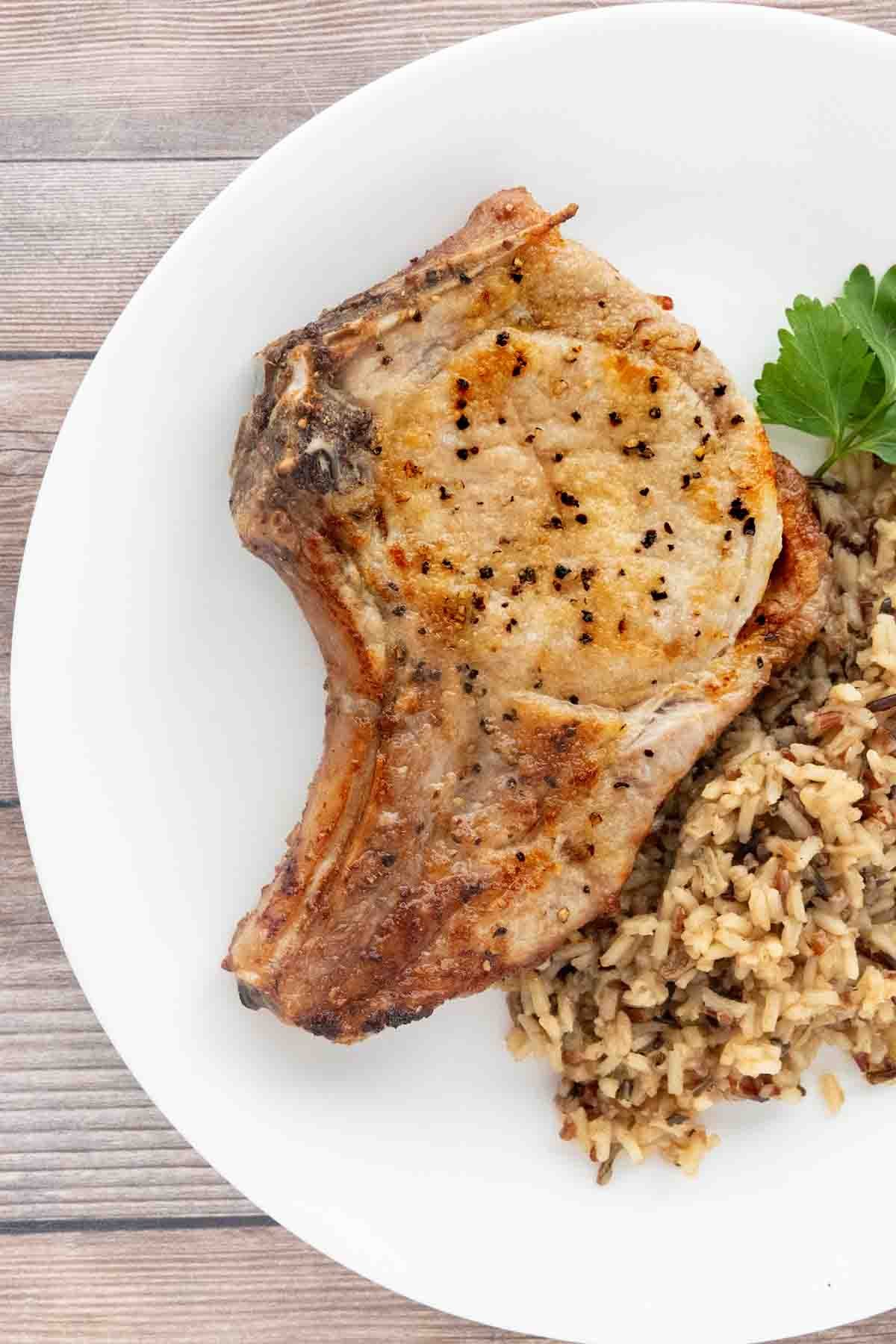 Air fryer pork chop hero.jpg