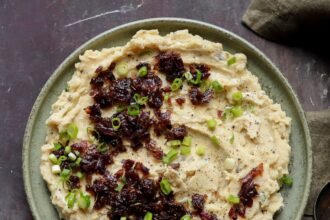 Caramelized onion mash 8443.jpg