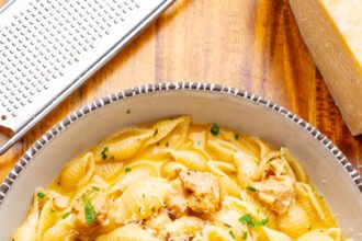 Creamy 40 clove garlic chicken pasta 1200 9332.jpg