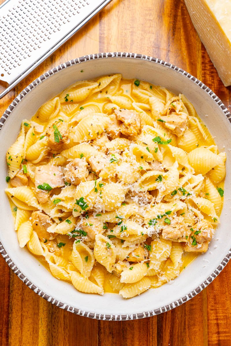 Creamy 40 clove garlic chicken pasta 1200 9332.jpg
