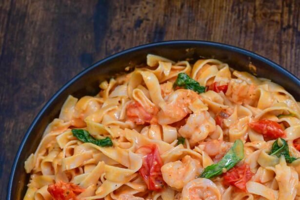 Garlic butter shrimp pasta recipe.jpg
