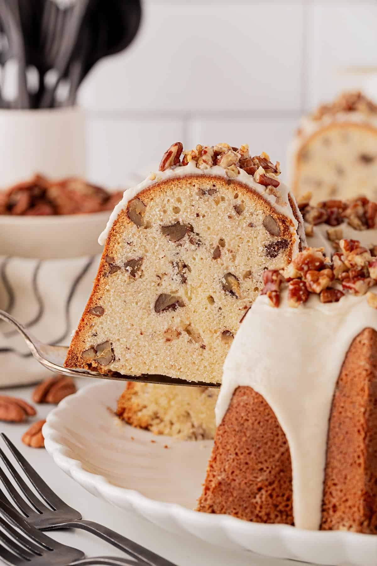 Butter pecan pound cake 26.jpg