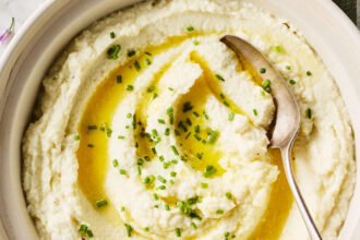 Cauliflower mashed potatoes social.jpg