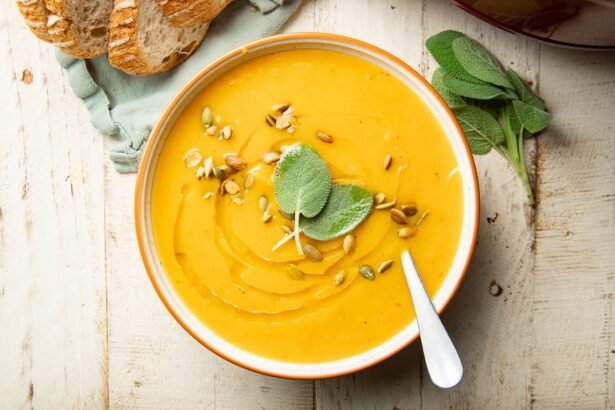 Slow cooker butternut squash soup 7.jpg