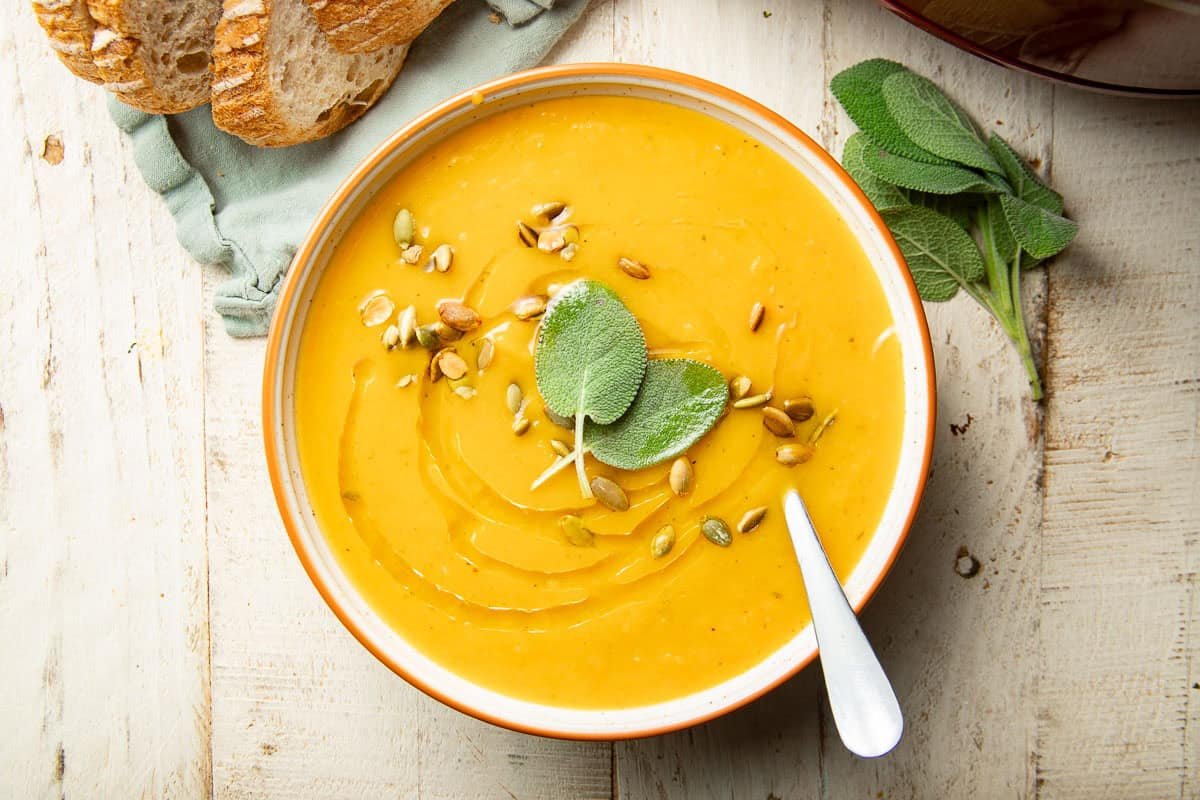 Slow cooker butternut squash soup 7.jpg