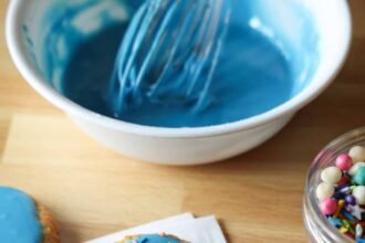 Sugar cookie icing 10.jpg