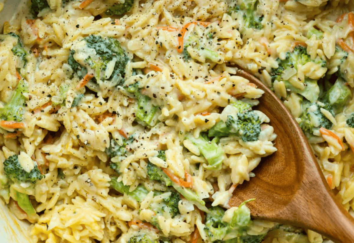 Broccoli cheddar orzo.png