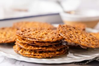 Florentine lace cookies 1.jpg