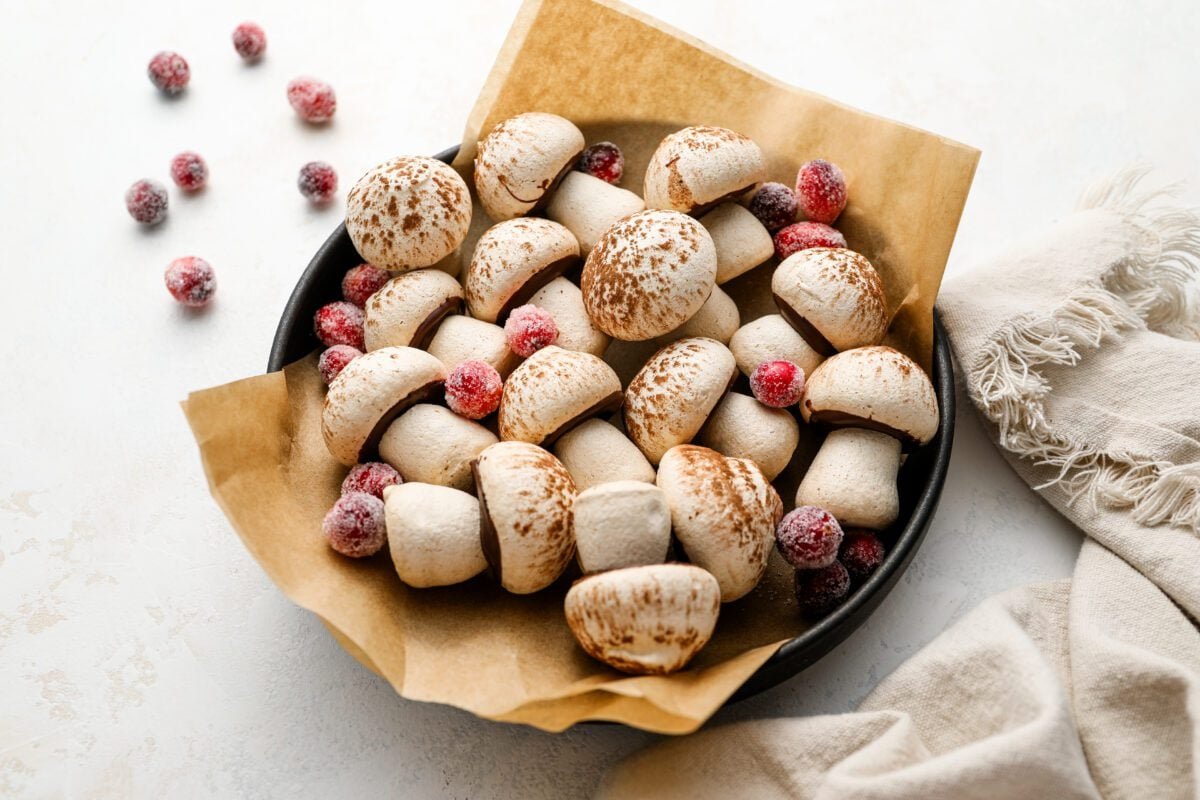 Meringue mushrooms 11 1200x800.jpg