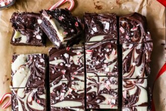 Peppermint bark brownies 1 of 1.jpg