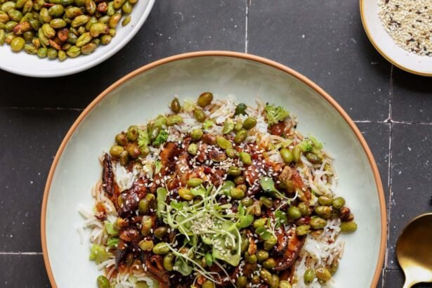 Crispy edamame and shiitake bowl 5031.jpg