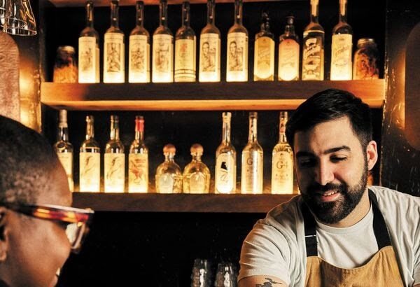 La jefa dan suro crdt ed newton.jpg