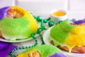 Mini king cakes beauty 4.jpg