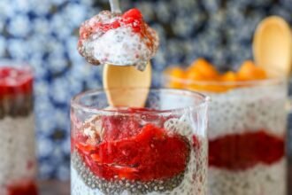 Strawberry chia pudding 5381.jpg