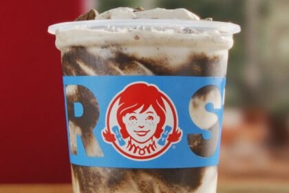 Wendys girl scout cookie frosty fusion swirl feature.jpg