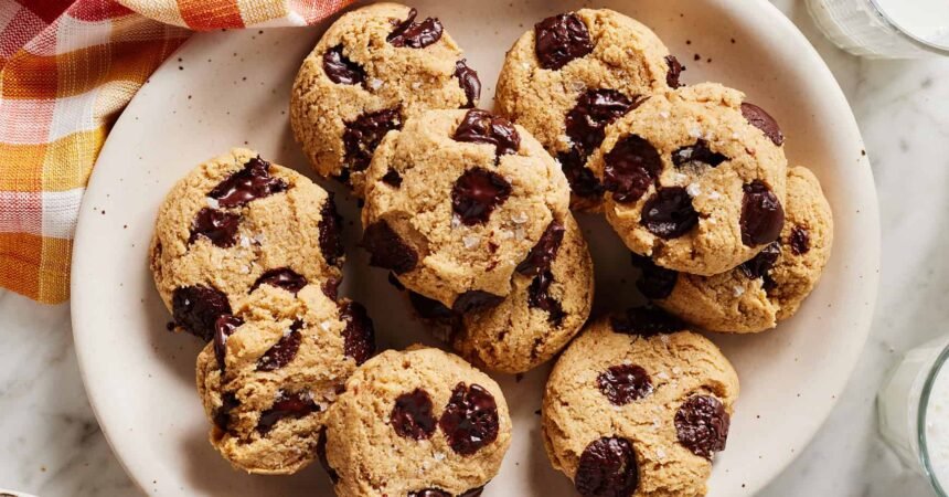 Almond flour cookies social.jpg