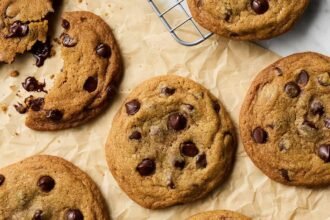 Brown butter chocolate chip cookies social.jpg