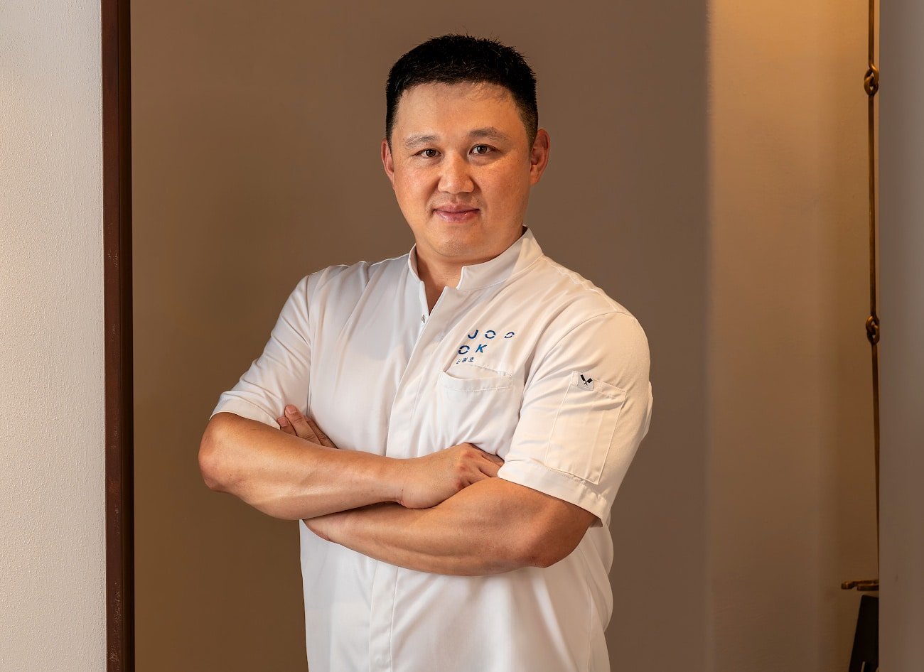 Chef shin chang ho.jpg