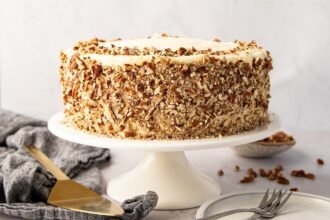 Hummingbird cake 4.jpg